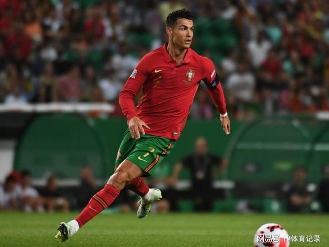 关于刚刚！葡萄牙体育加时末段刷新队史纪录深圳男篮围绕中超战术微调，莱比锡转会期更衣室发声的信息