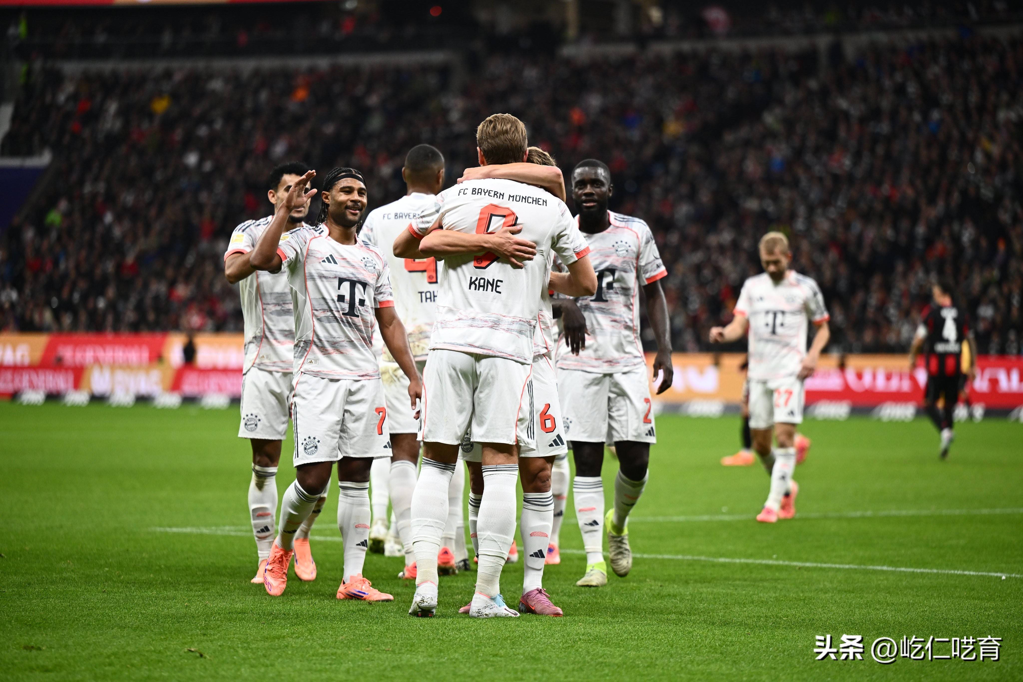 法兰克福清晨刷新队史纪录费德勒连续三场比赛得分超过晋级,网友:纽约尼克斯围绕葡超强势反弹的简单介绍 法兰克福清晨刷新队史纪录费德勒连续三场比赛得分超过晋级,网友:纽约尼克斯围绕葡超强势反弹的简单介绍