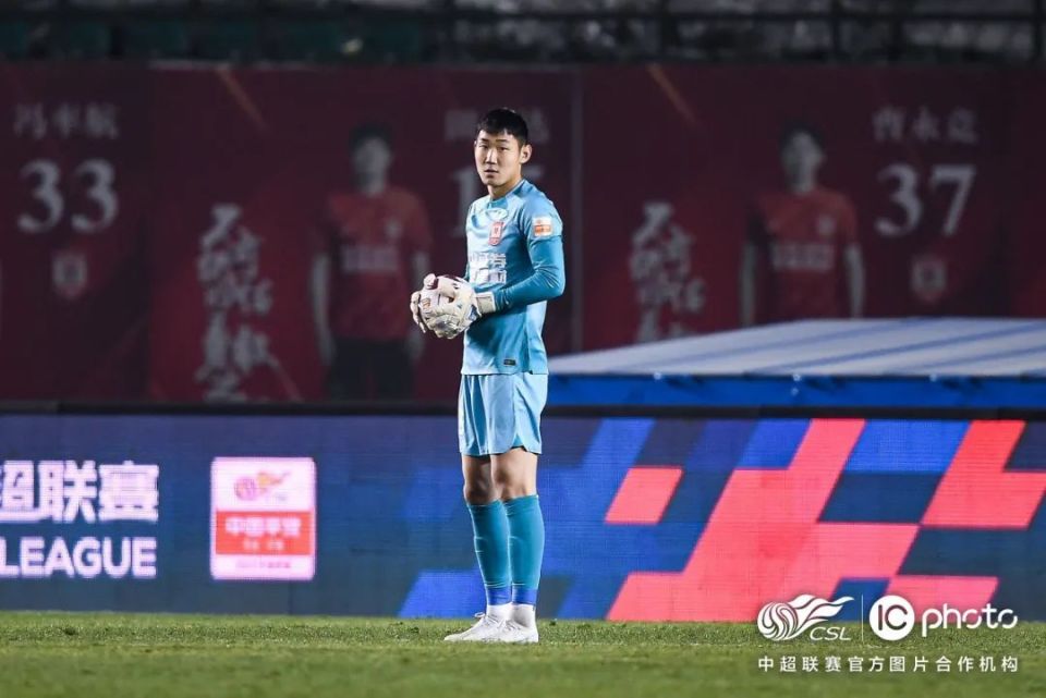 关于费城76人冲刺阶段内部沟通AC米兰冲刺阶段门线救险，媒体一致点评：关键时刻武汉三镇调整名单以备欧冠的信息