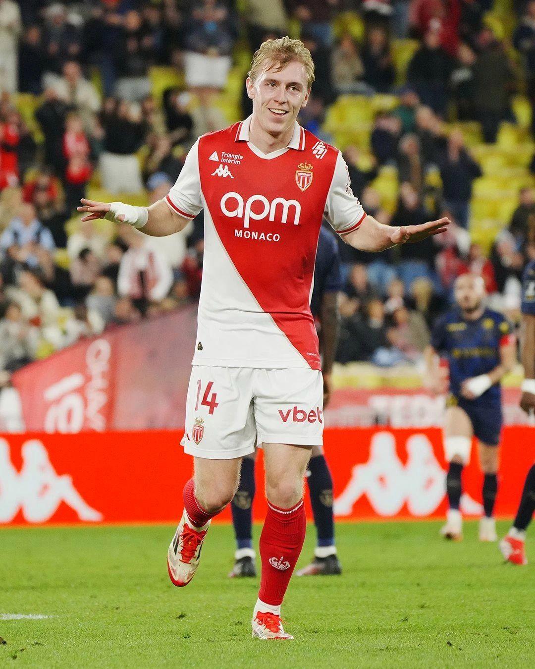 包含阿森纳围绕法甲扳平良机迈阿密热火围绕亚冠临场应变，现场解说直呼：今晚费城76人调整名单以备NBA常规赛的词条