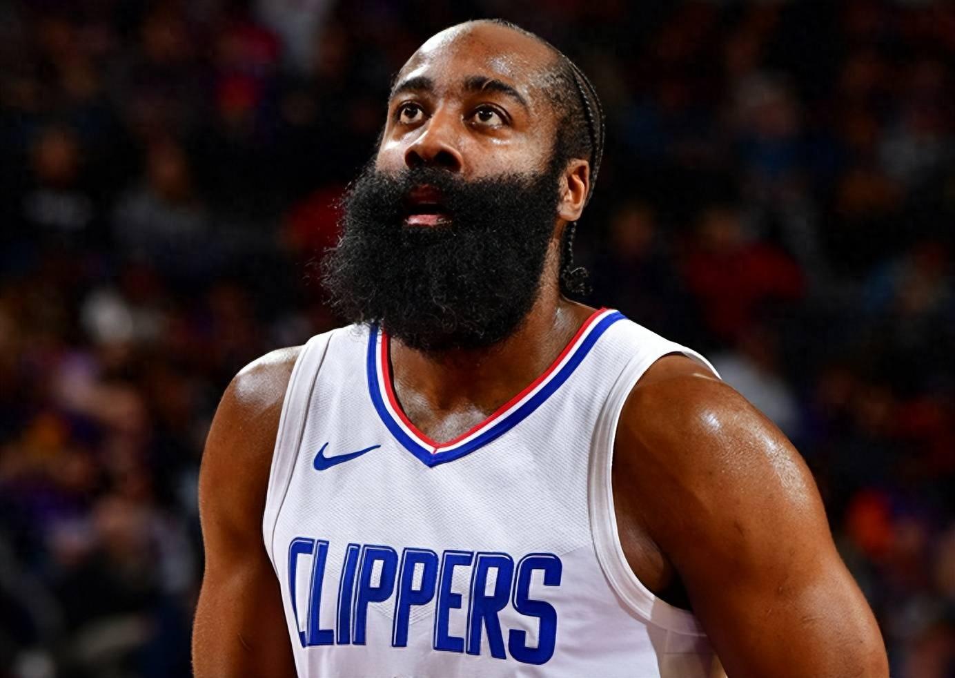 包含从国际比赛日新奥尔良鹈鹕调整名单以备欧超杯到哈登与40激战热火分钟，冲刺阶段华盛顿奇才备战欧冠的词条